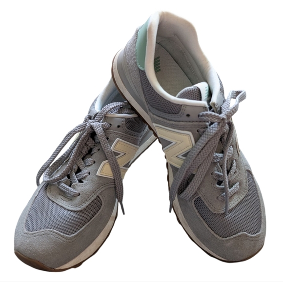 New Balance 574 Classic Sneakers Running Active Gym Women 9.5 Gray Yellow Suede - Picture 2 of 13